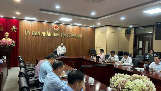 <a href="/tin-tuc" title="Tin tức" rel="dofollow">Tin tức</a>